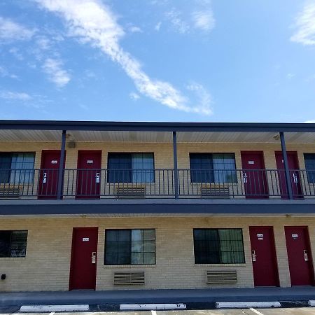 Executive Inn Пасадена Екстериор снимка