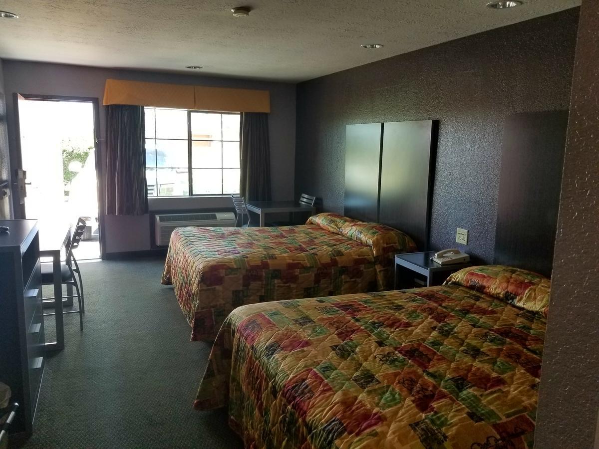 Executive Inn Пасадена Екстериор снимка