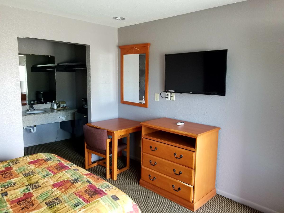 Executive Inn Пасадена Екстериор снимка