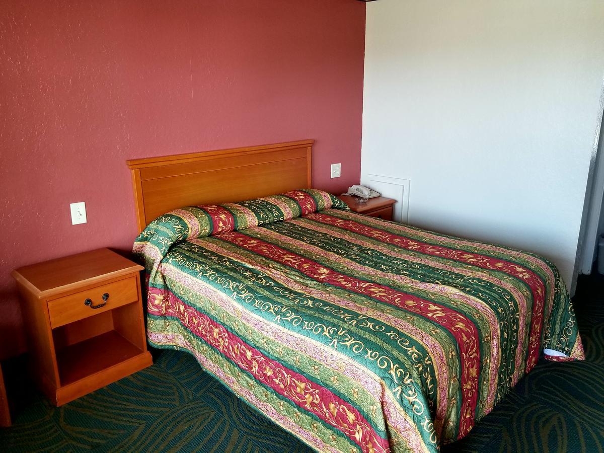 Executive Inn Пасадена Екстериор снимка